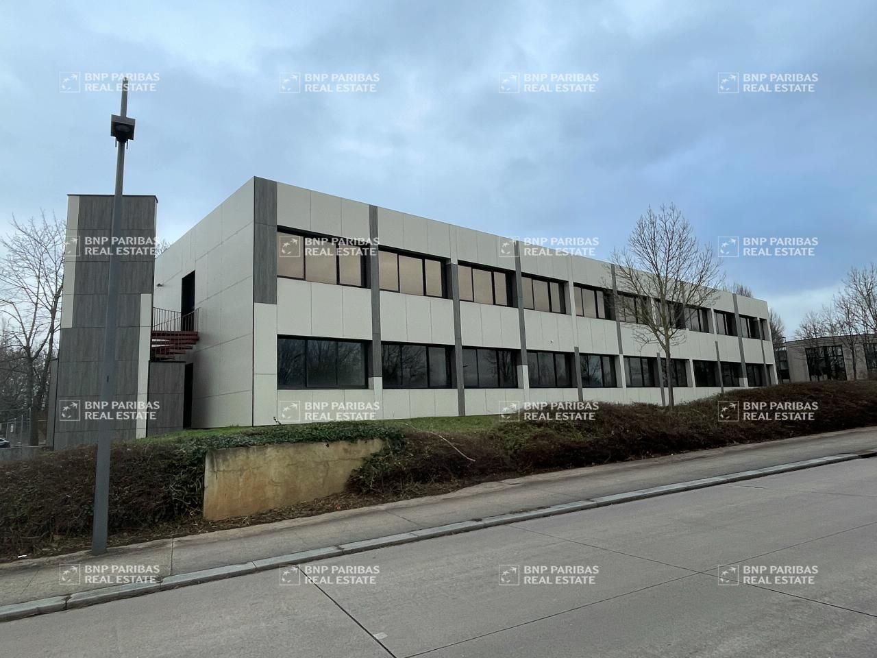 Location Bureaux 1800 m² divisibles 57070 Metz
