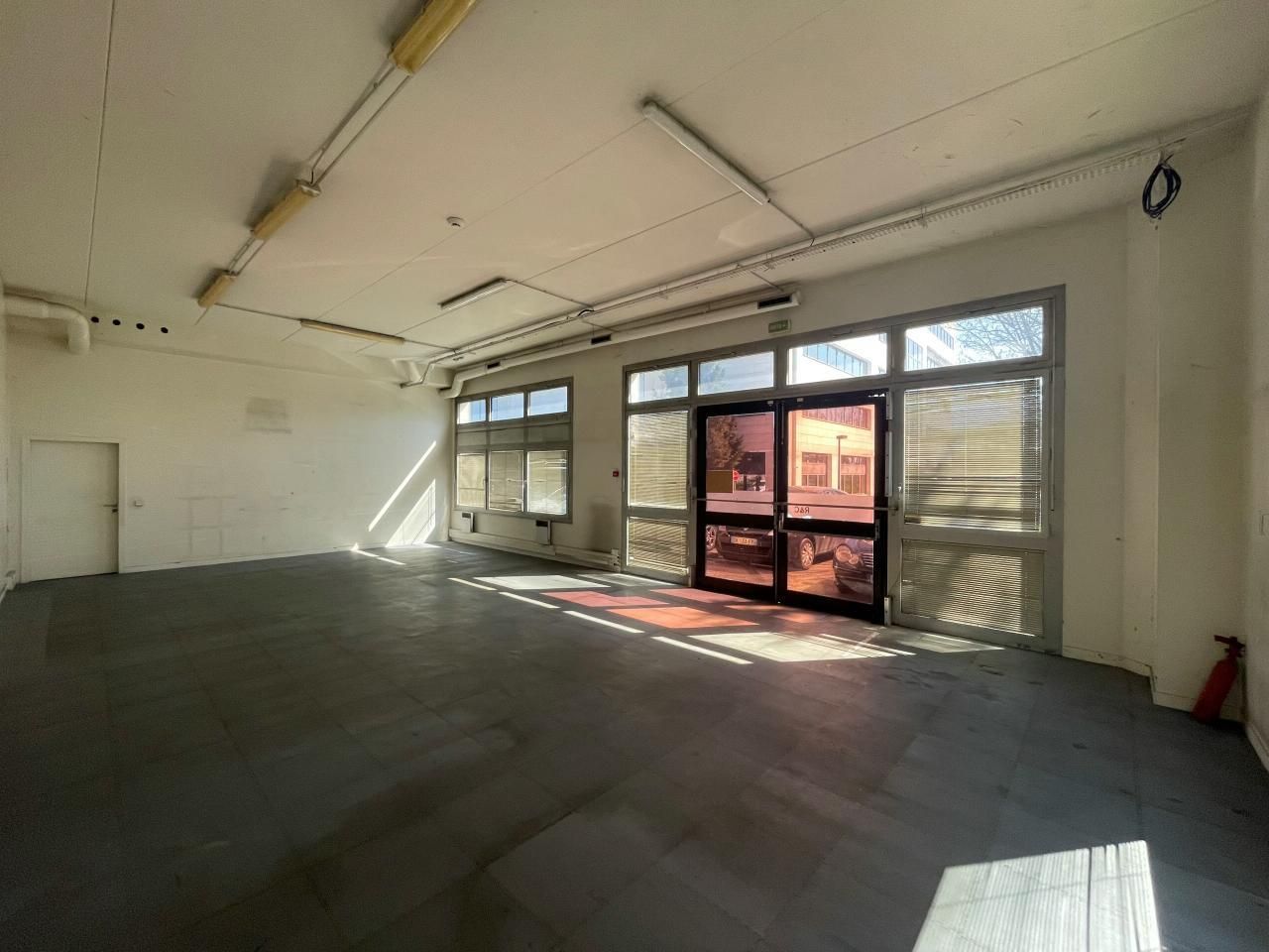 2348.6 m² pour ce activité en vente à Rungis