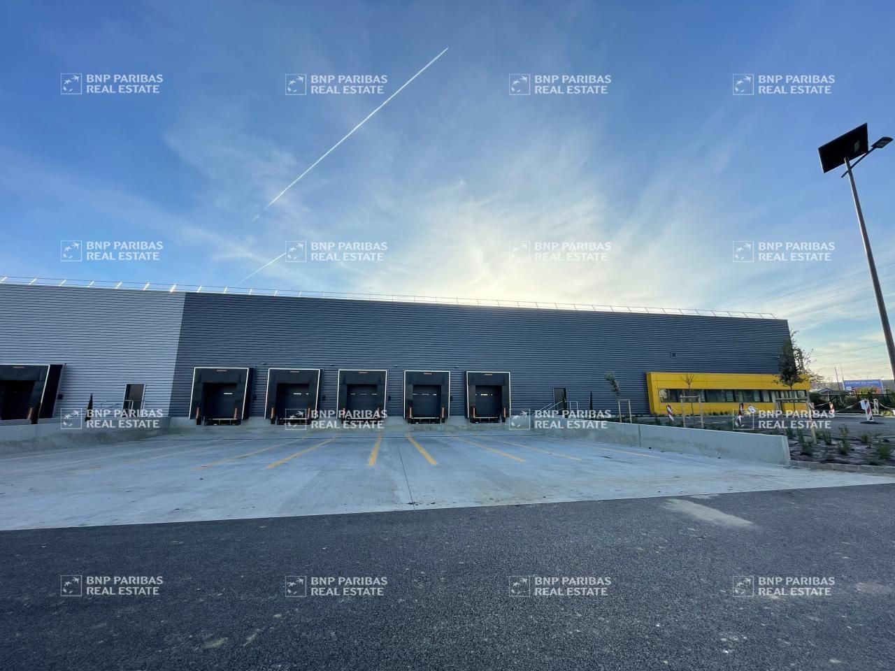 Location Entrepôts classe C 6750 m² divisibles 31100 Toulouse