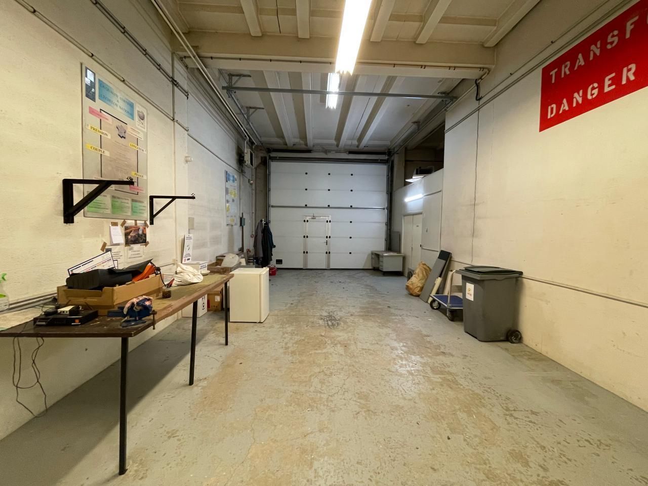 Location PME-PMI 1058 m² divisibles 95520 Osny