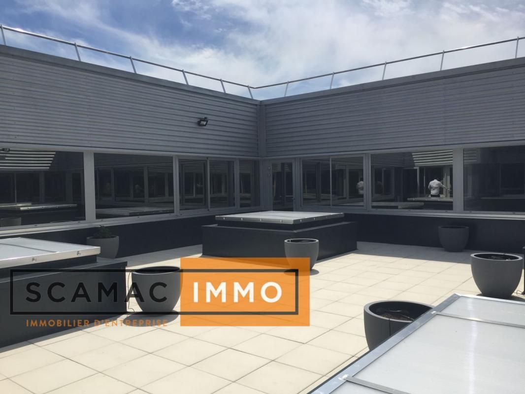 Local d'activités de 500m²