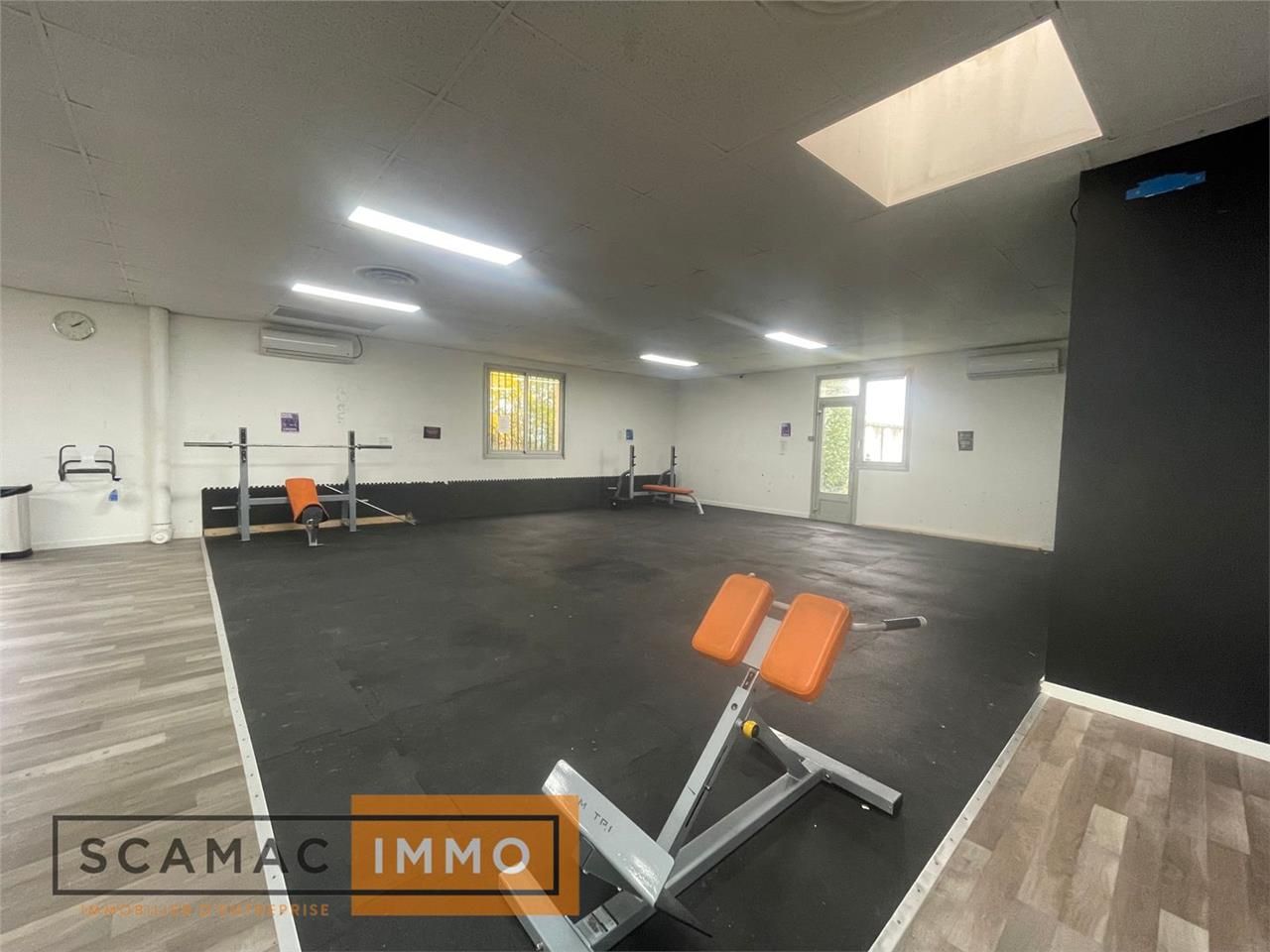 Local d'activités de 780m²