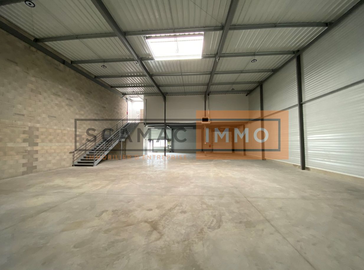 Location Local d'activités 370 m² non divisibles