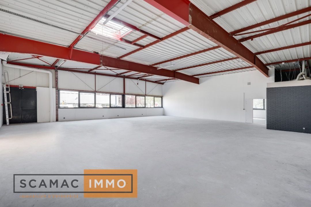 Local d'activités de 962m²