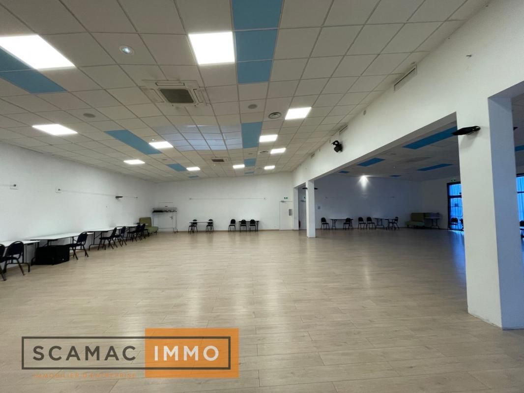 Vente Local d'activités 1100 m² non divisibles
