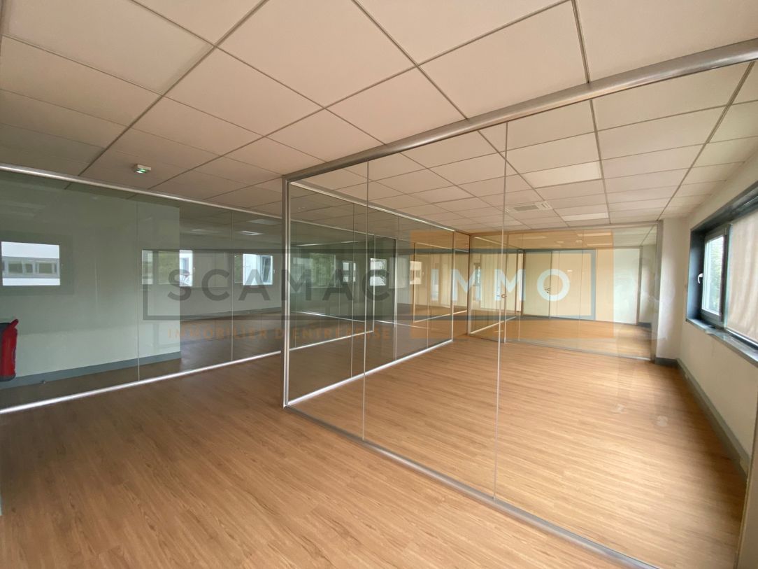 Location Bureaux 268 m² non divisibles