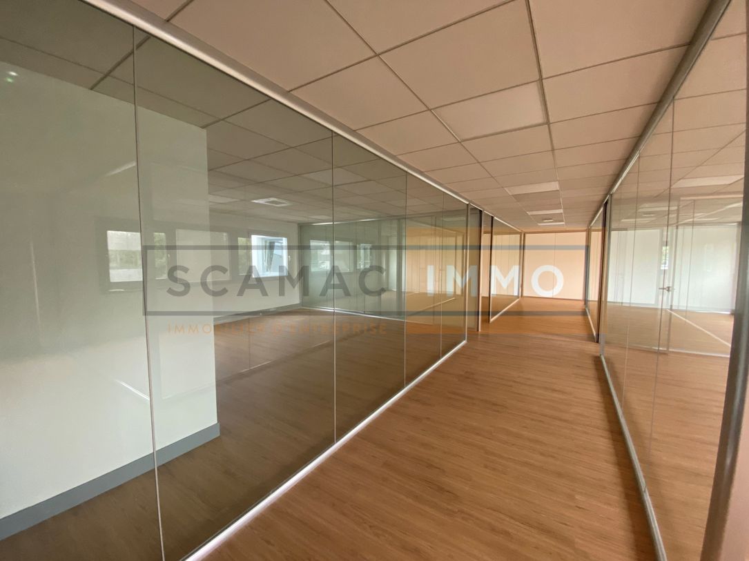 Bureau de 268m²