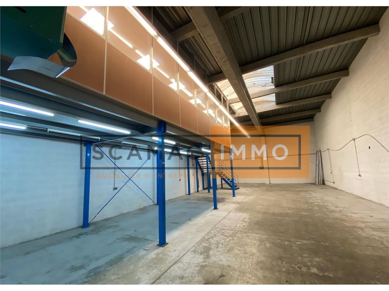 Local d'activités de 299m²