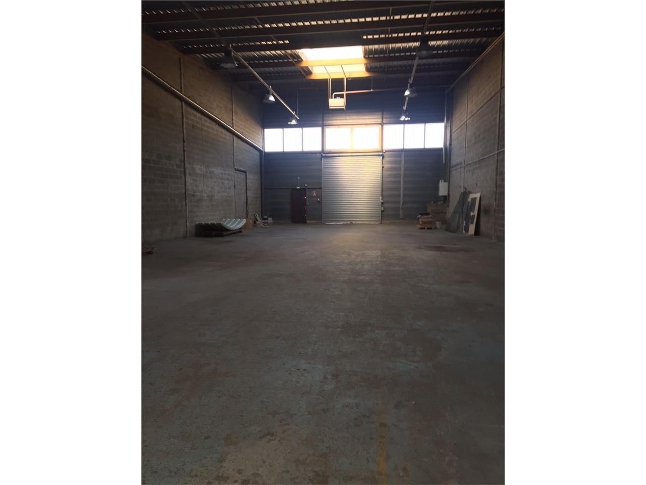 Local d'activités de 813m²