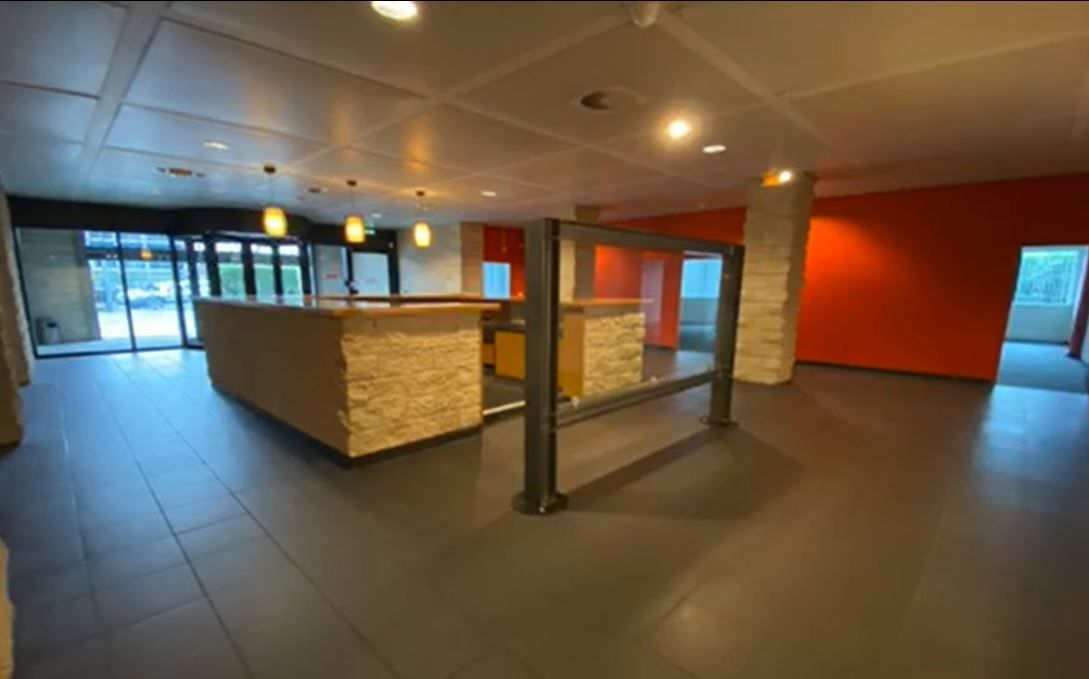 Local d'activités de 5681m²