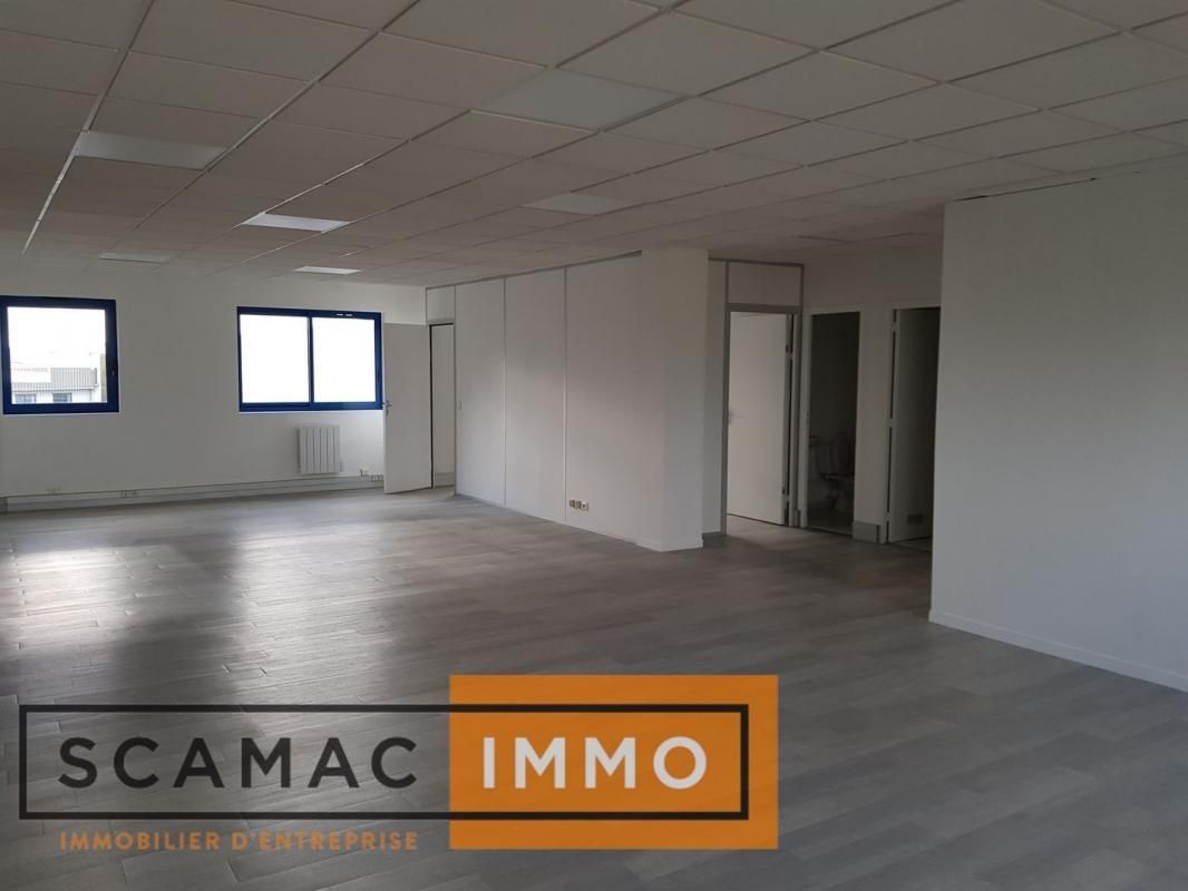 Location Bureaux 107 m² non divisibles