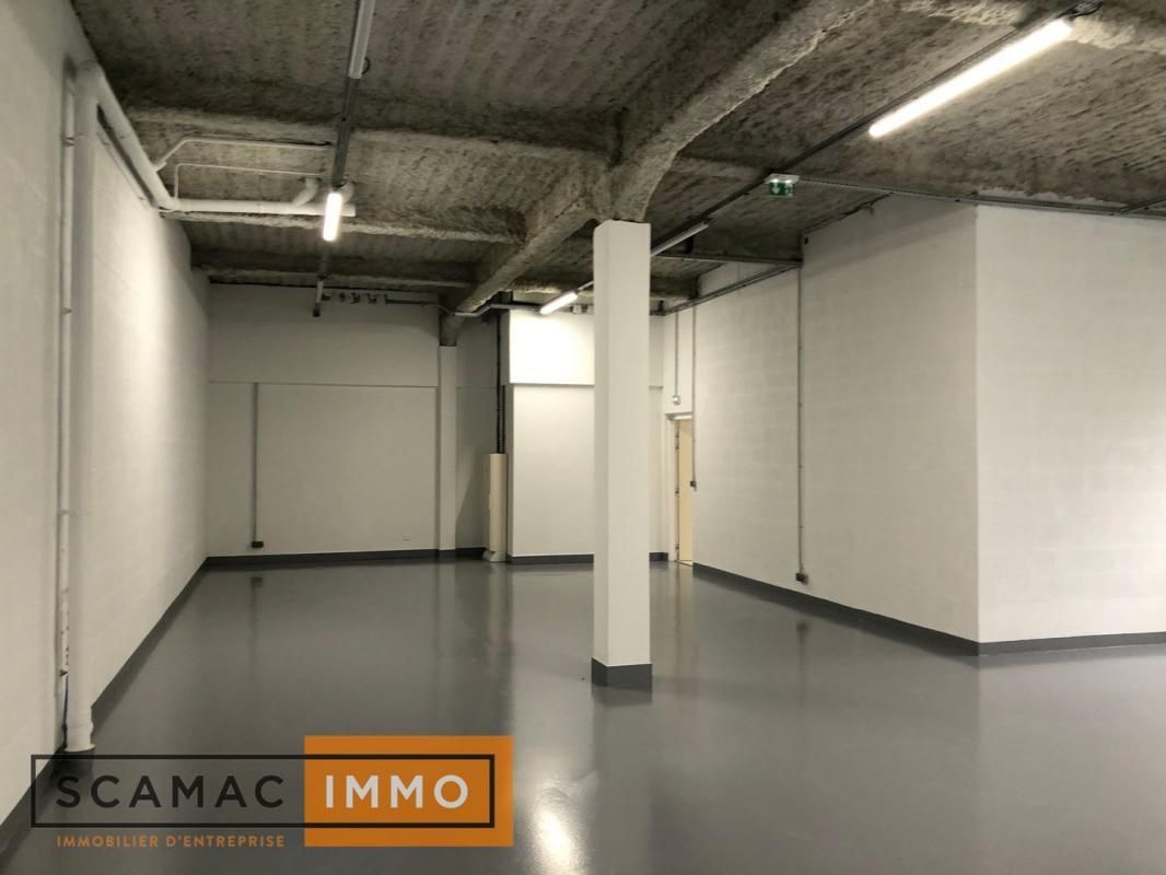 Location Bureaux 294 m² non divisibles