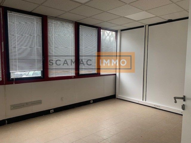 Location Bureaux 163 m² non divisibles