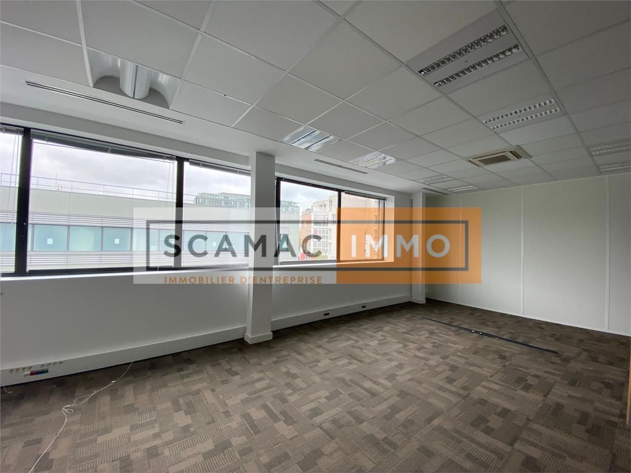 Bureau de 503m²