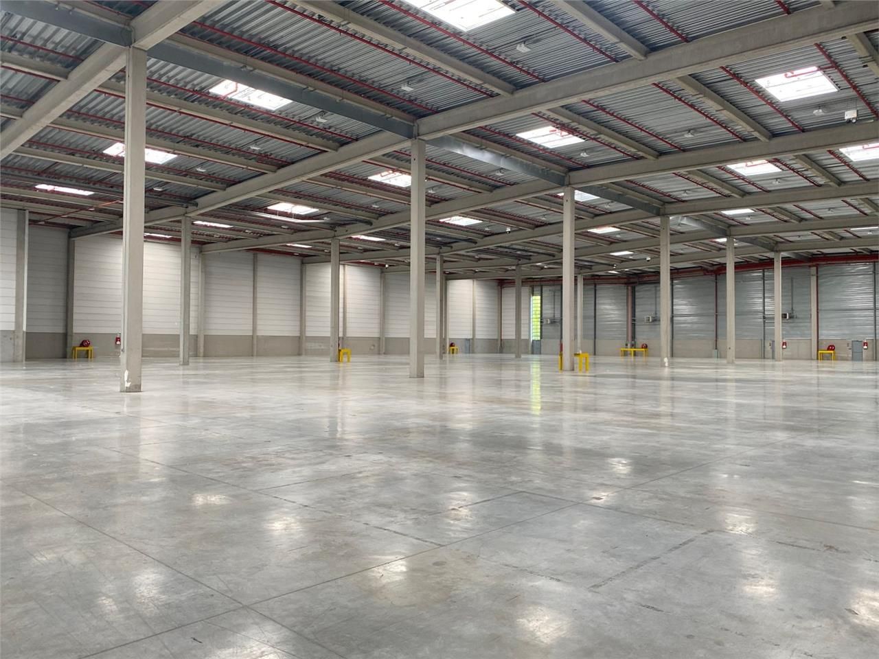Entrepôt de 21868m²