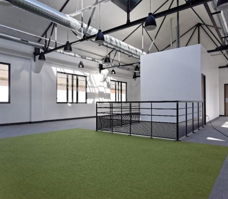 Locaux mixtes de 3292m²