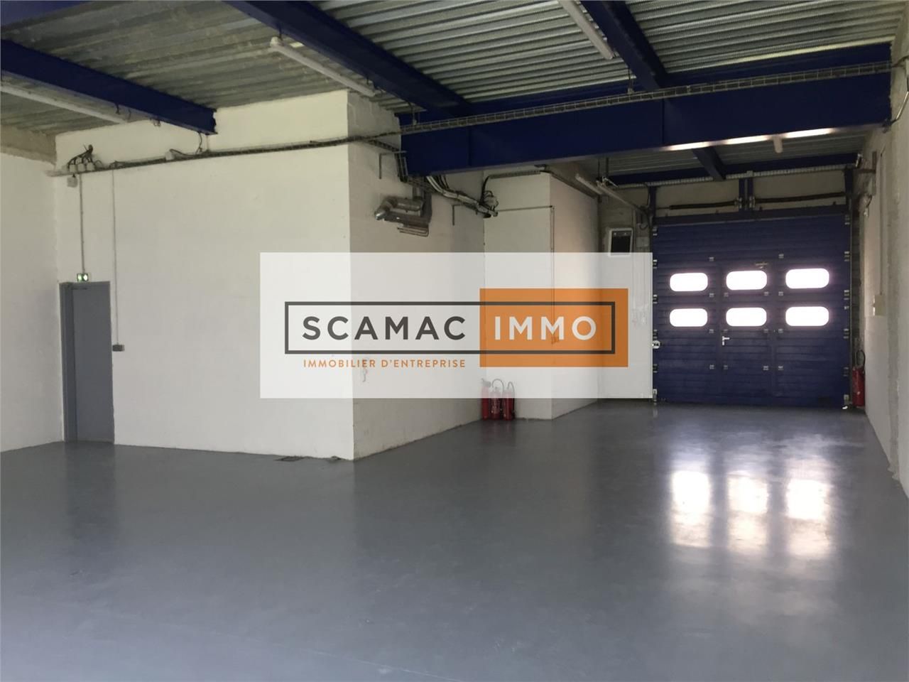 Local d'activités de 243m²