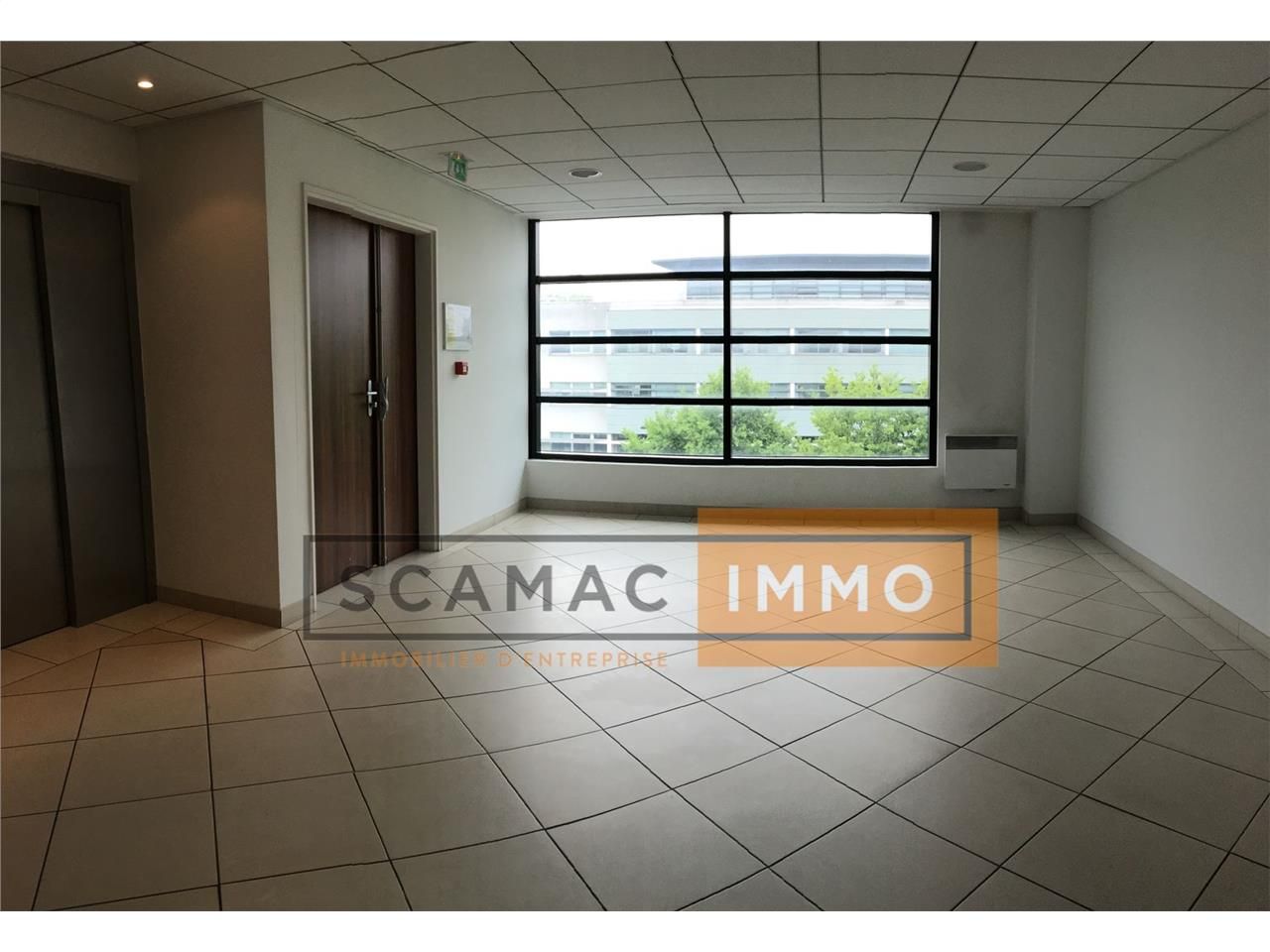 Location Bureaux 325 m² non divisibles