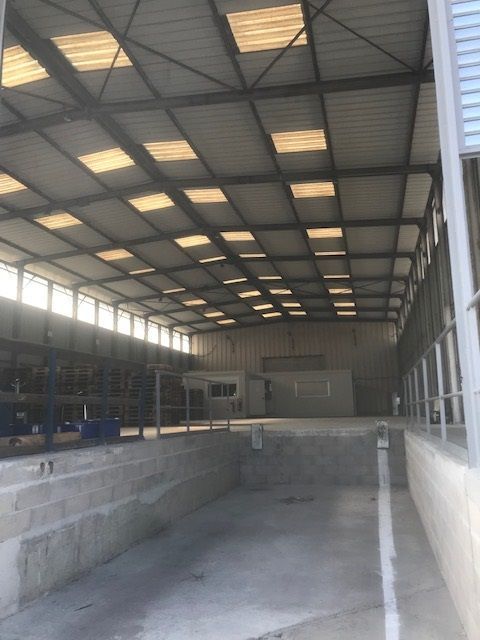 Location Entrepôt 450 m² non divisibles