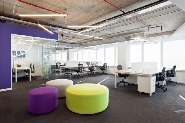 Location Entrepôt 12610 m² non divisibles