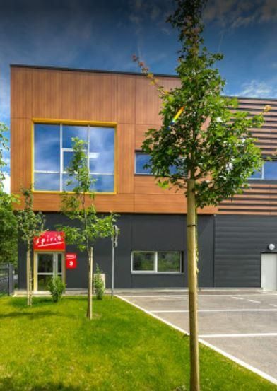 Location Local d'activités 2744 m² non divisibles