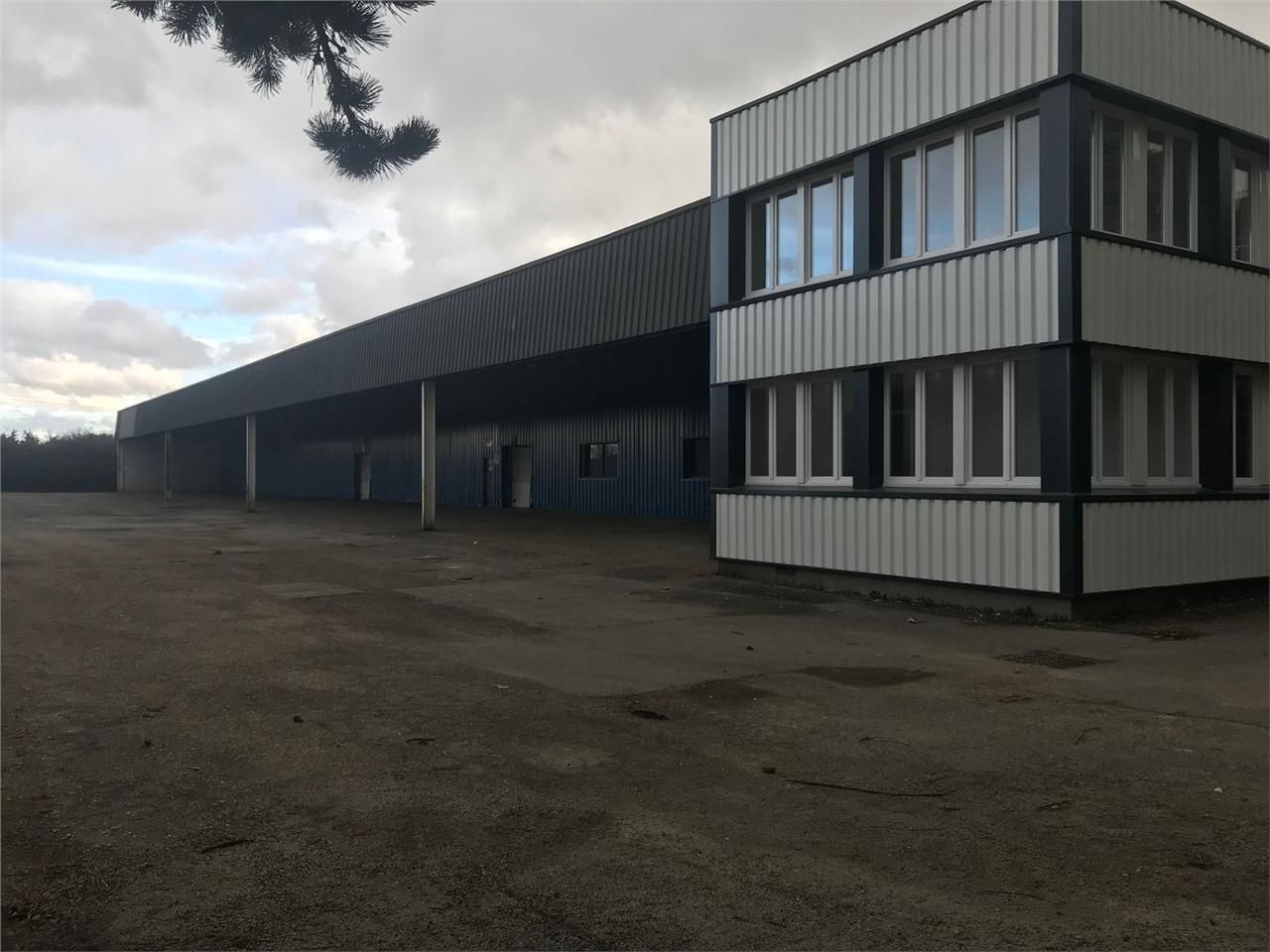 Local d'activités de 5026m²