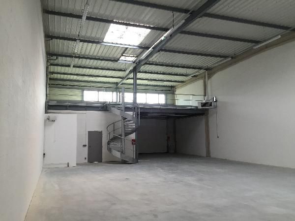 Local d'activités de 258m²