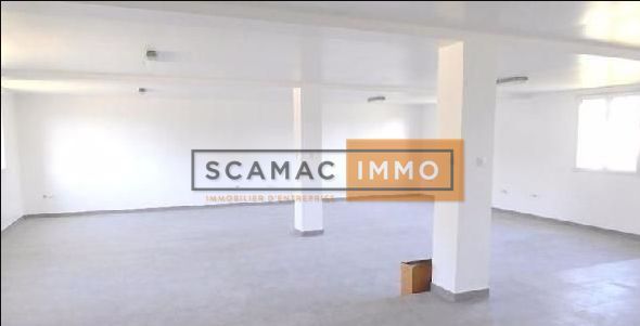 Local d'activités de 441m²