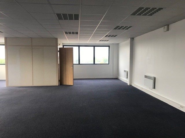 Locaux mixtes de 860m²