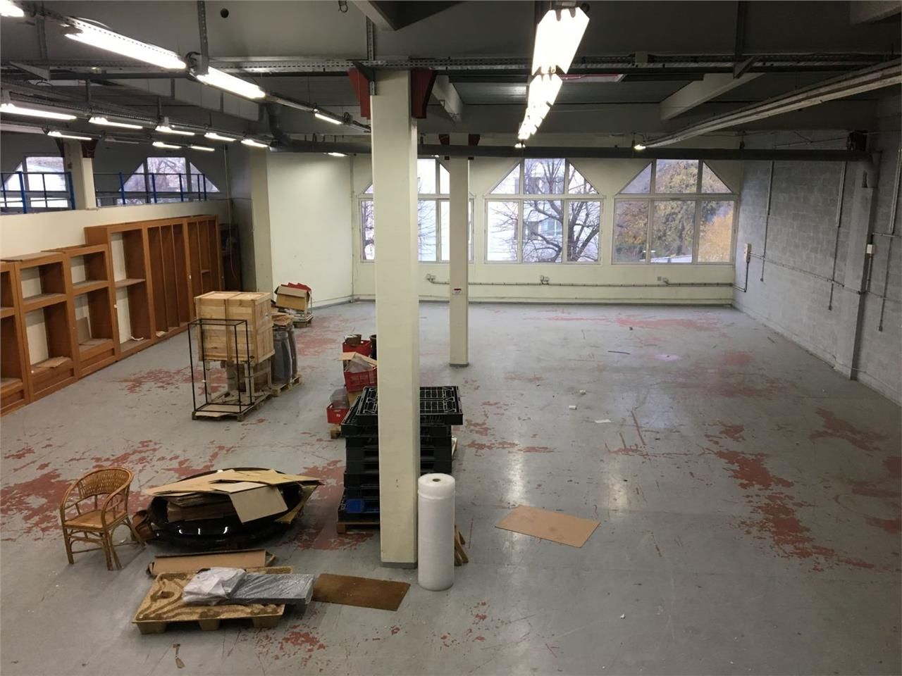 Location Local d'activités 854 m² non divisibles