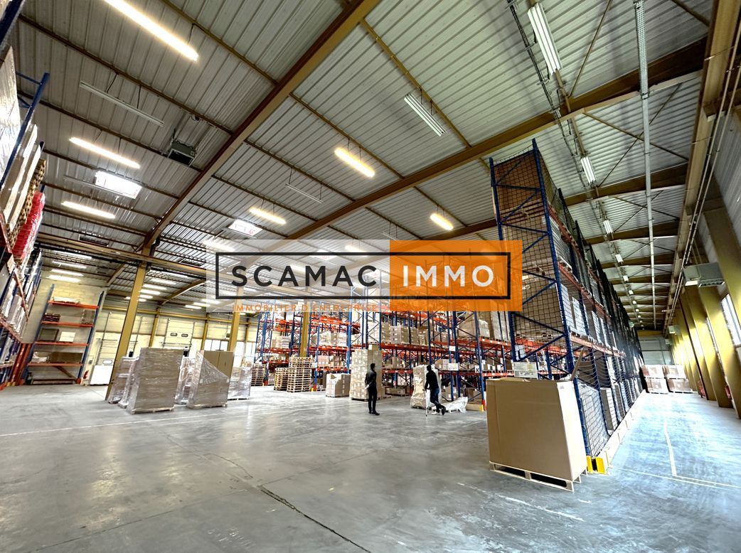 Local d'activités de 3256m²