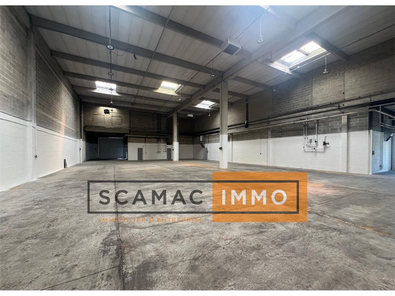 Local d'activités de 1057m²