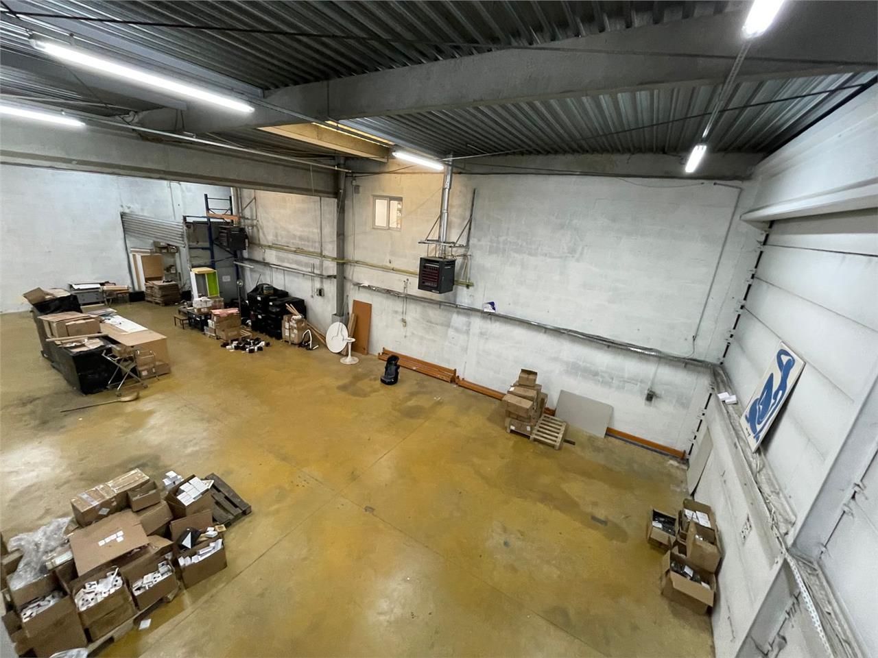 Location Local d'activités 852 m² non divisibles