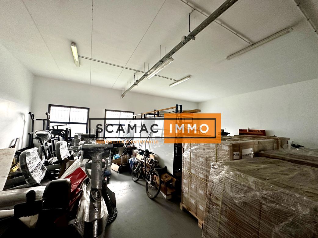 Local d'activités de 1115m²