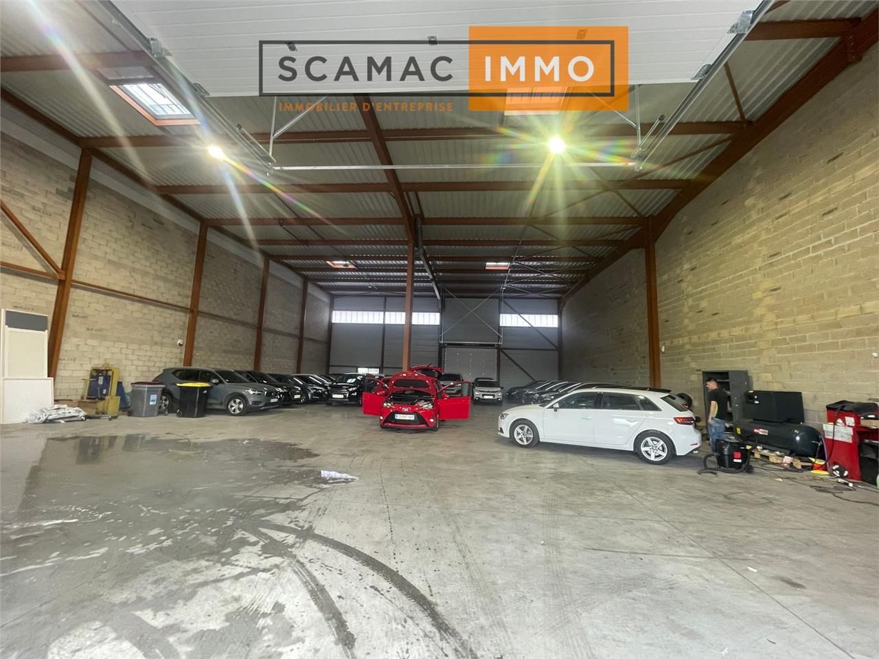 Local d'activités de 934m²