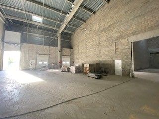 Local d'activités de 464m²