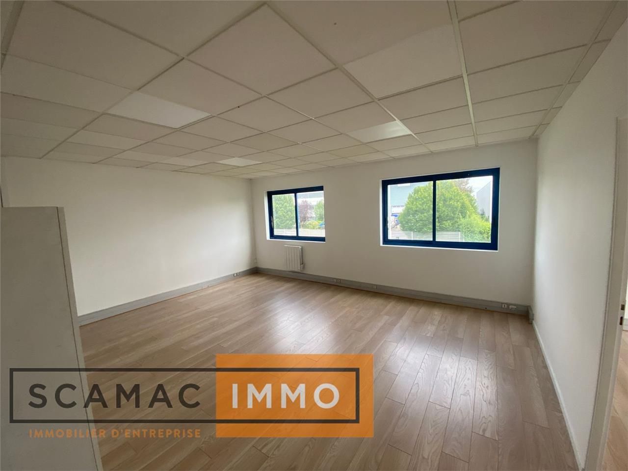 Location Bureaux 104 m² non divisibles