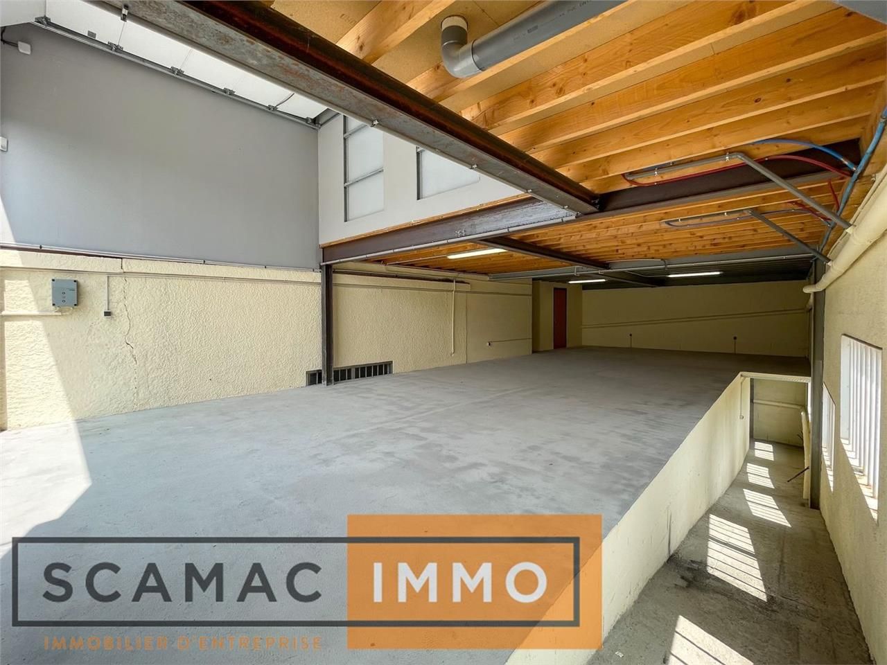 Local d'activités de 100m²