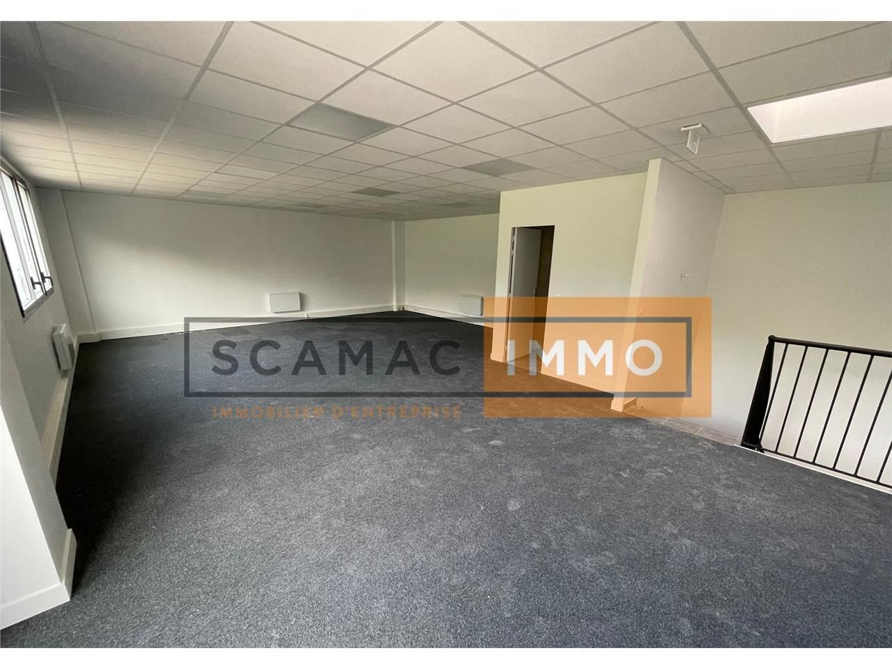 Local d'activités de 293m²