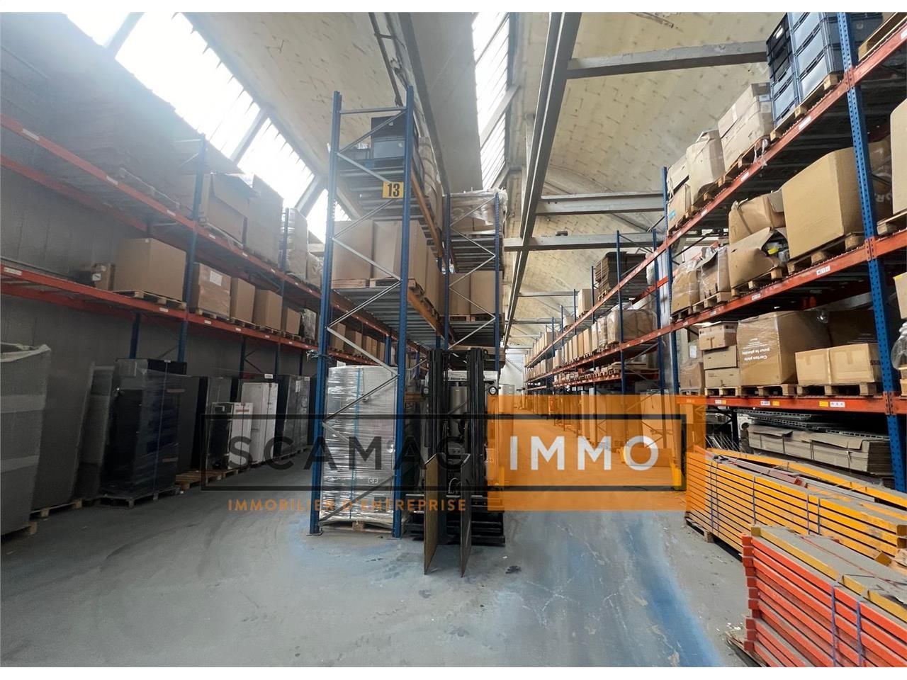 Local d'activités de 2250m²