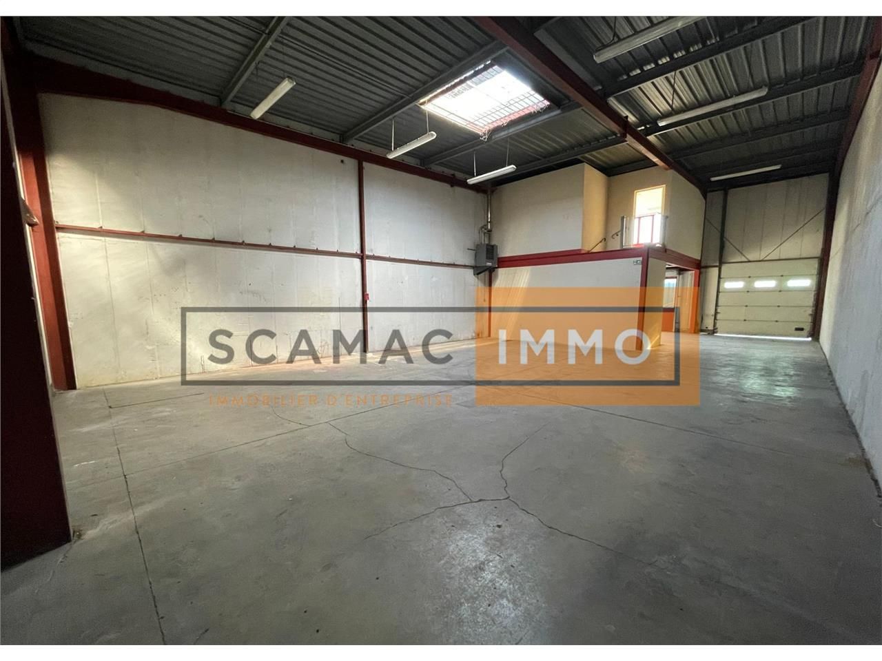 Local d'activités de 245m²