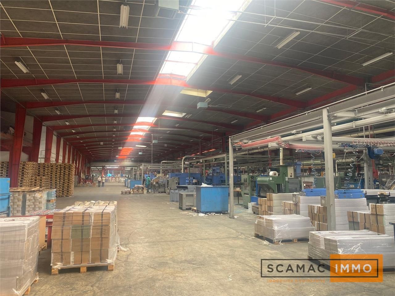 Entrepôt de 5641m²