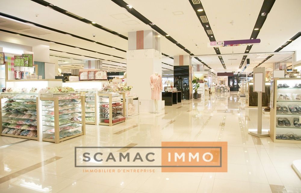 Local commercial de 690m²