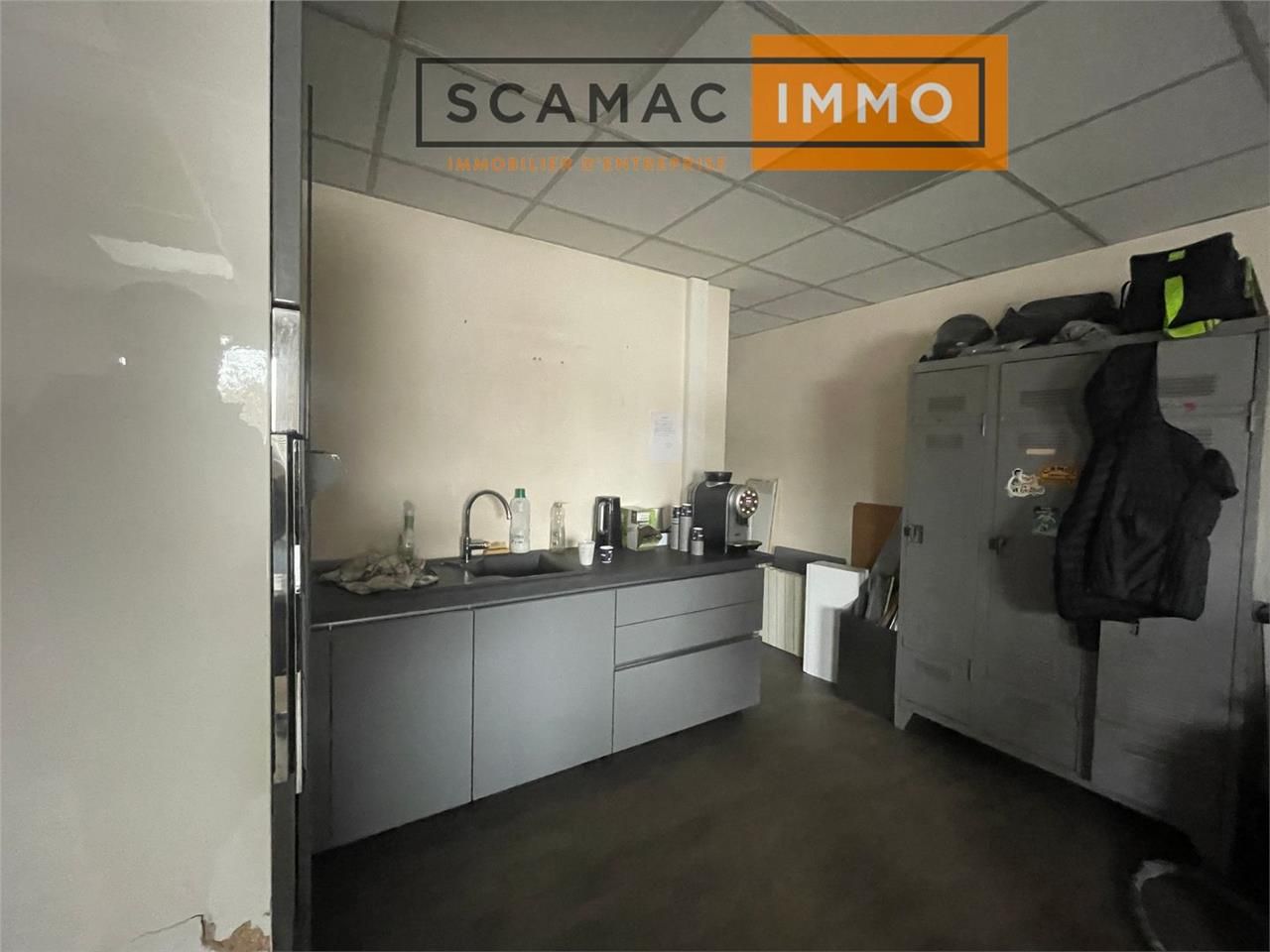 Locaux mixtes de 293m²