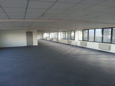 Location Bureaux 176 m² non divisibles