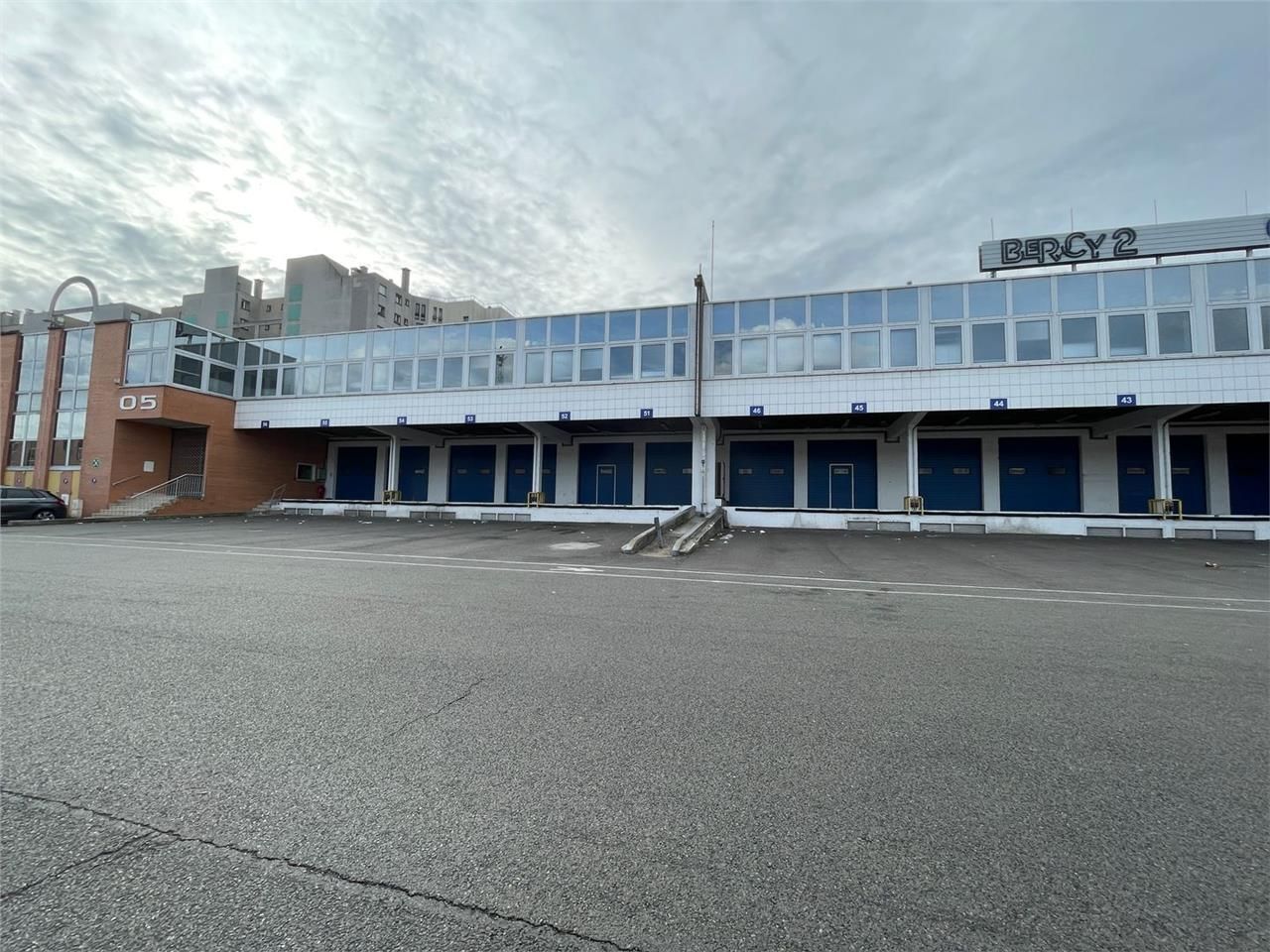 Entrepôt de 2513m²