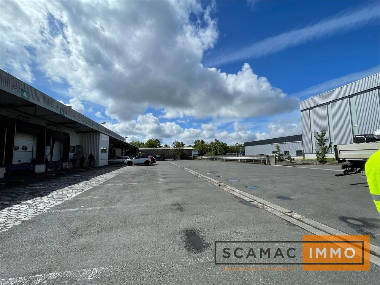 Entrepôt frigorifique de 7005m²