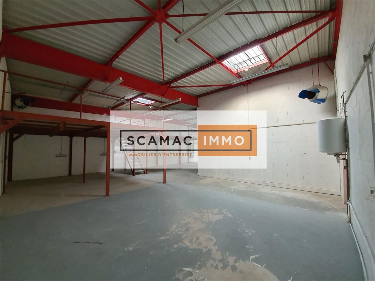 Locaux mixtes de 567m²