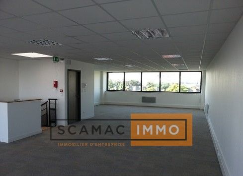 Location Local d'activités 469 m² non divisibles