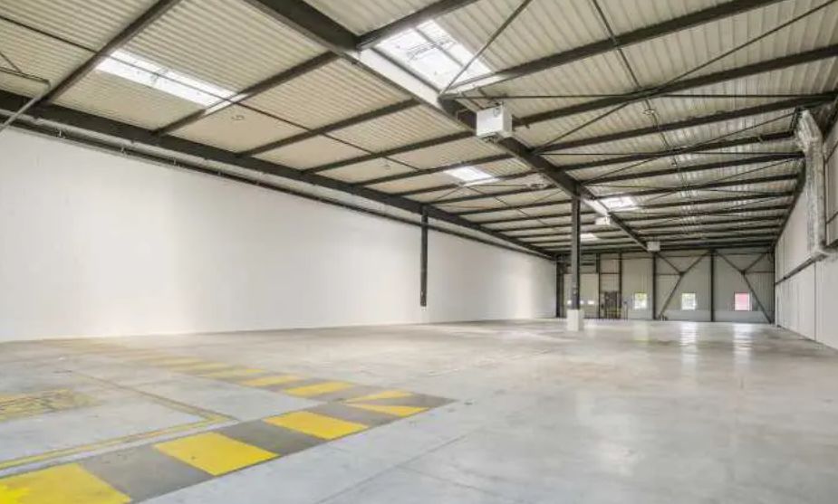 Local d'activités de 956m²